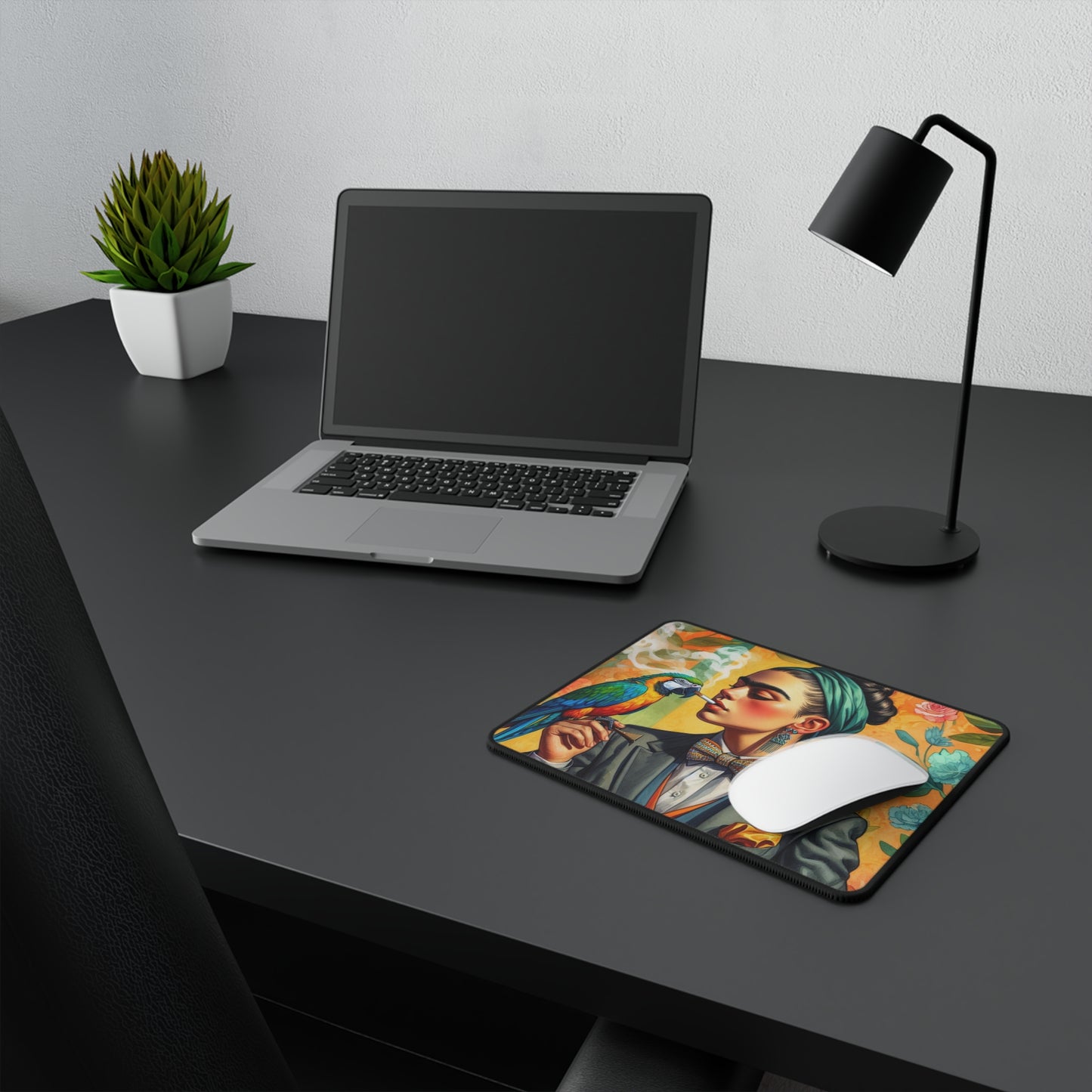 Frida w/Parrot - Non-Slip Gaming Mouse Pad