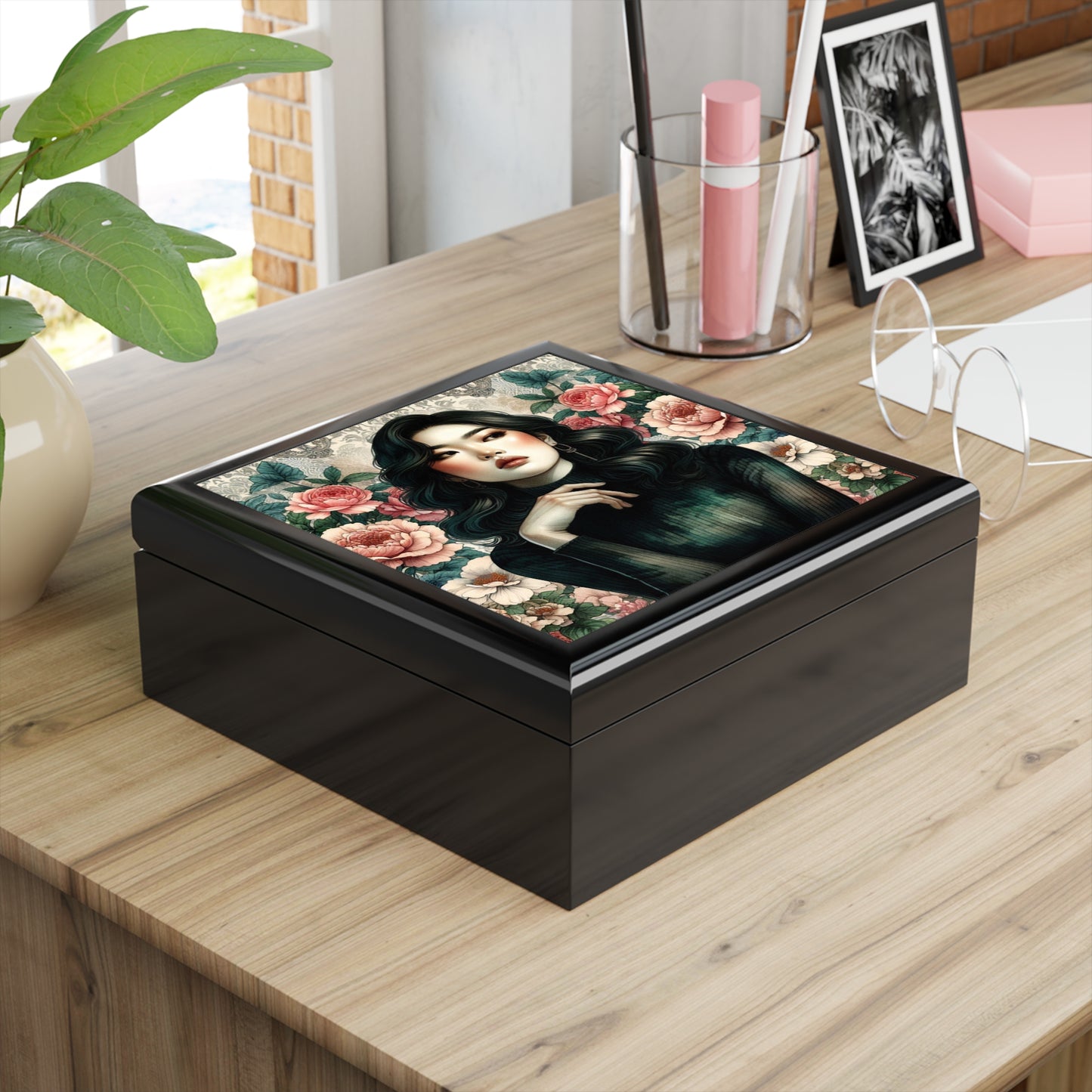 Lily - Jewelry Box